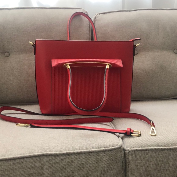 Beautiful red Satchel bag - Picture 3 of 10